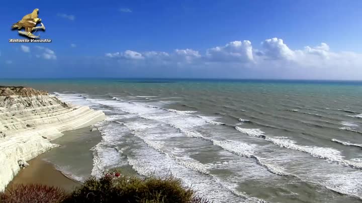 La tempesta dello scorso 11 settembre alla ”Scala dei Turchi”.