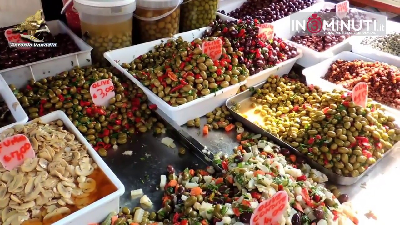 A ”Fera o luni”…il mercato di Piazza Carlo Alberto a Catania