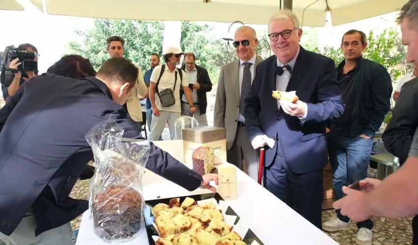 Presentato stamani il panettone Diodoros, realizzato con prodotti coltivati nella Valle dei Templi